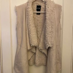 Me Jane Faux Fur Vest